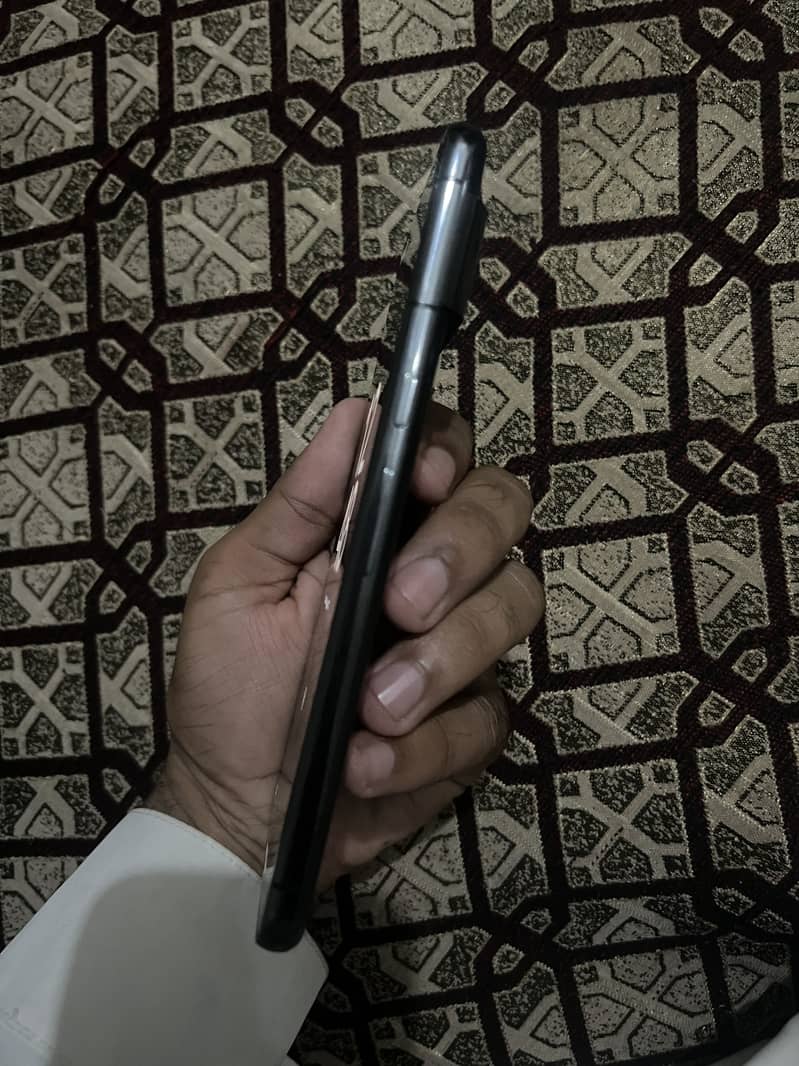Google Pixel 8 Pro 3