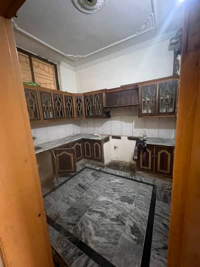 7marla ground floor house avaible for rent all facilites