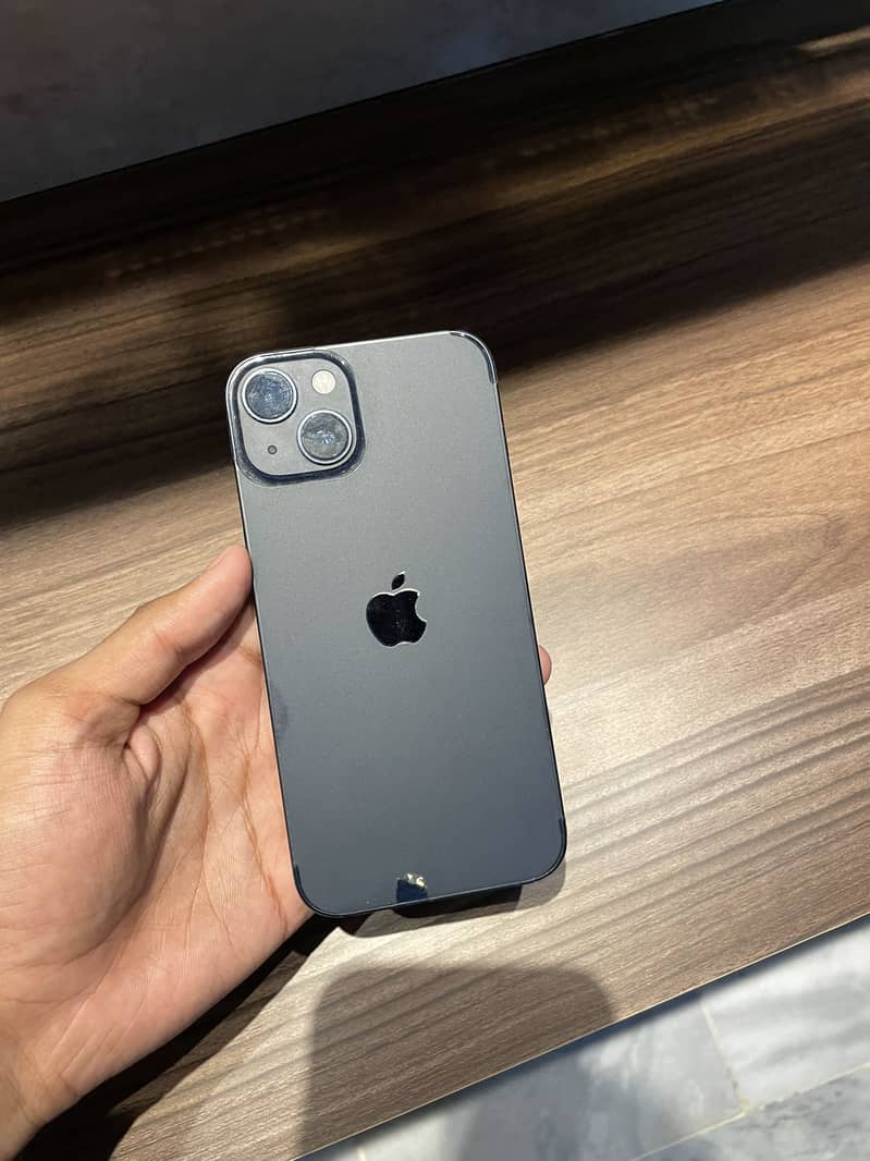 Apple iPhone 13 0