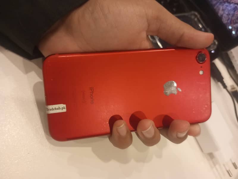 Apple iPhone 7 1