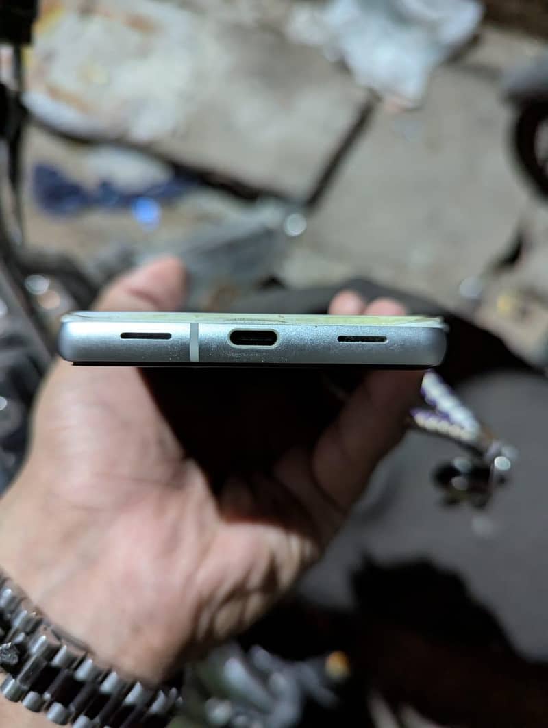 Google Pixel 7a 2