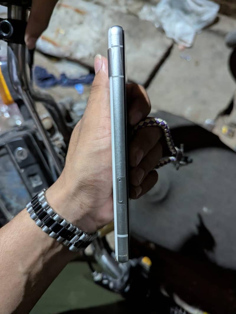 Google Pixel 7a 3