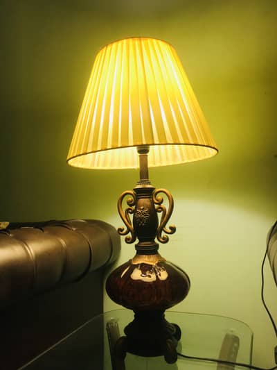 Premium decorative table lamp