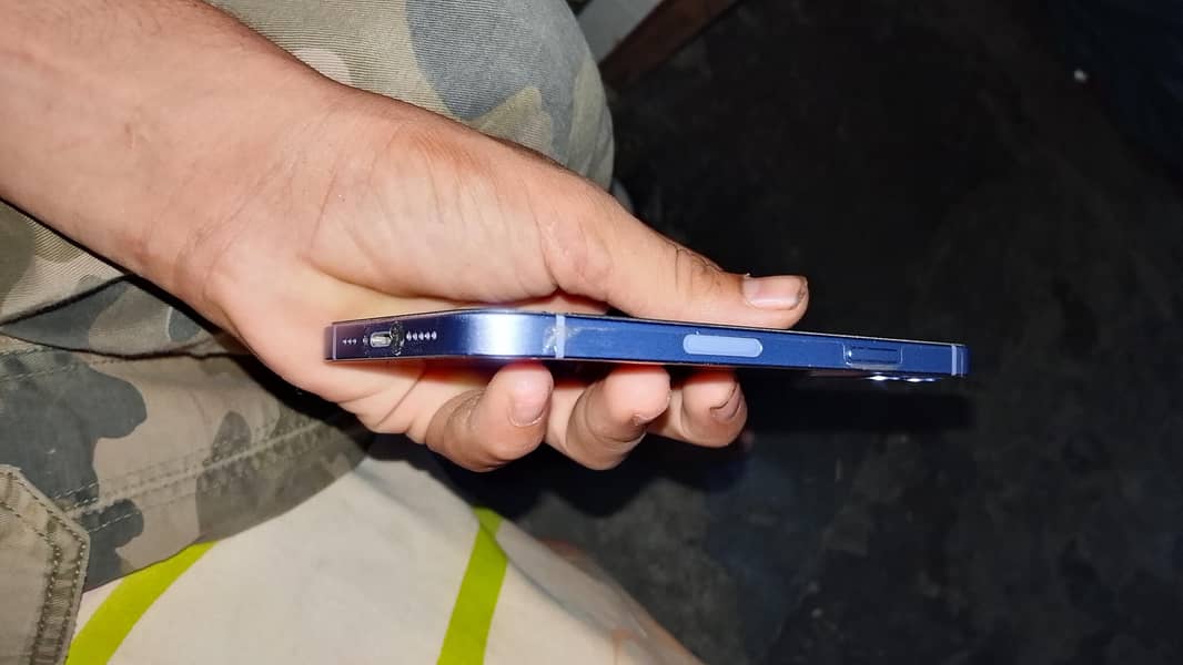 Apple iPhone 12 mini 1