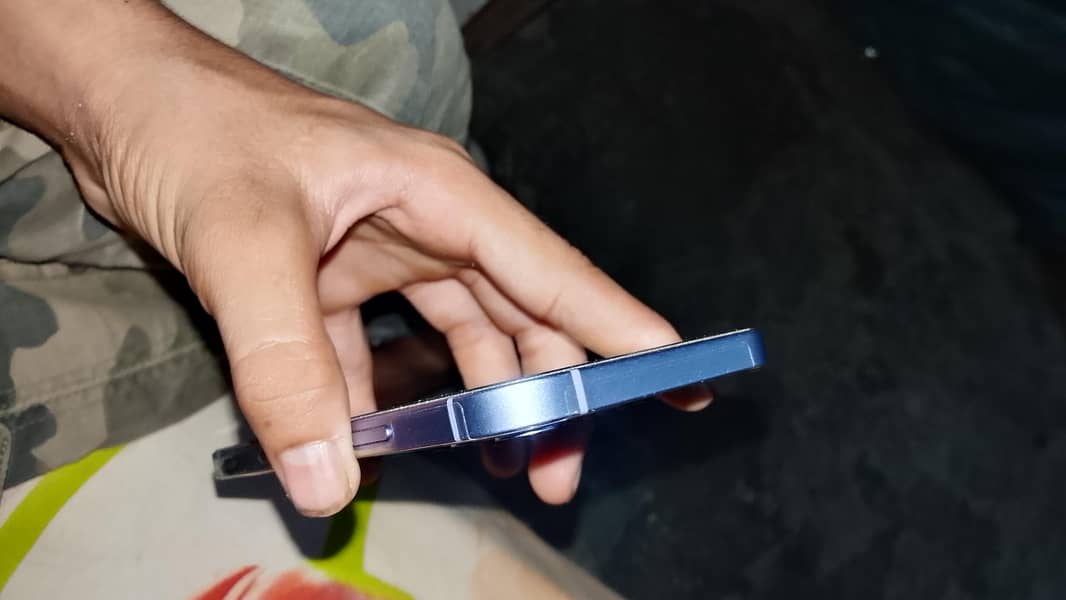 Apple iPhone 12 mini 3