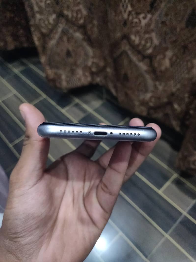 Apple iPhone 11 2