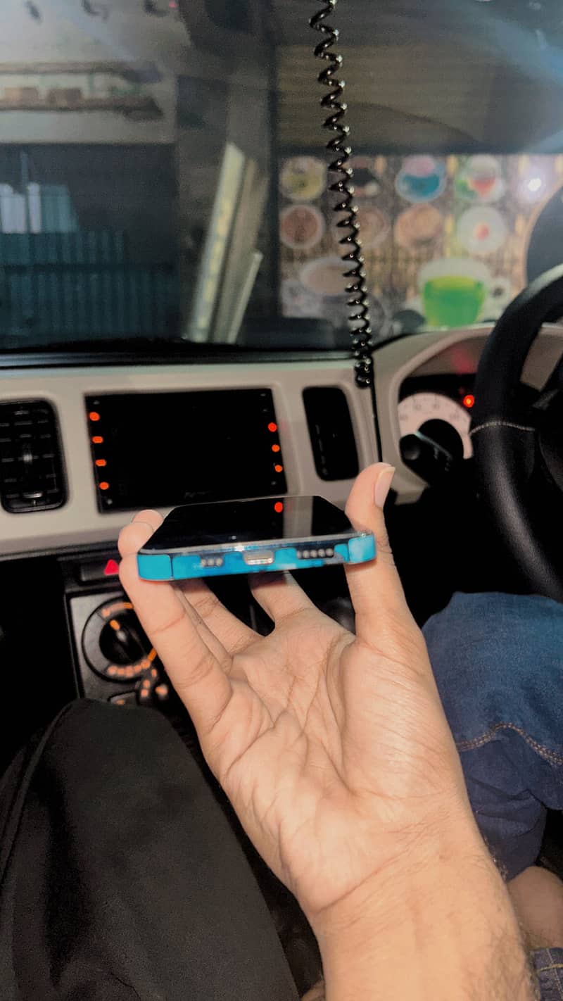 Apple iPhone 12 Pro 2