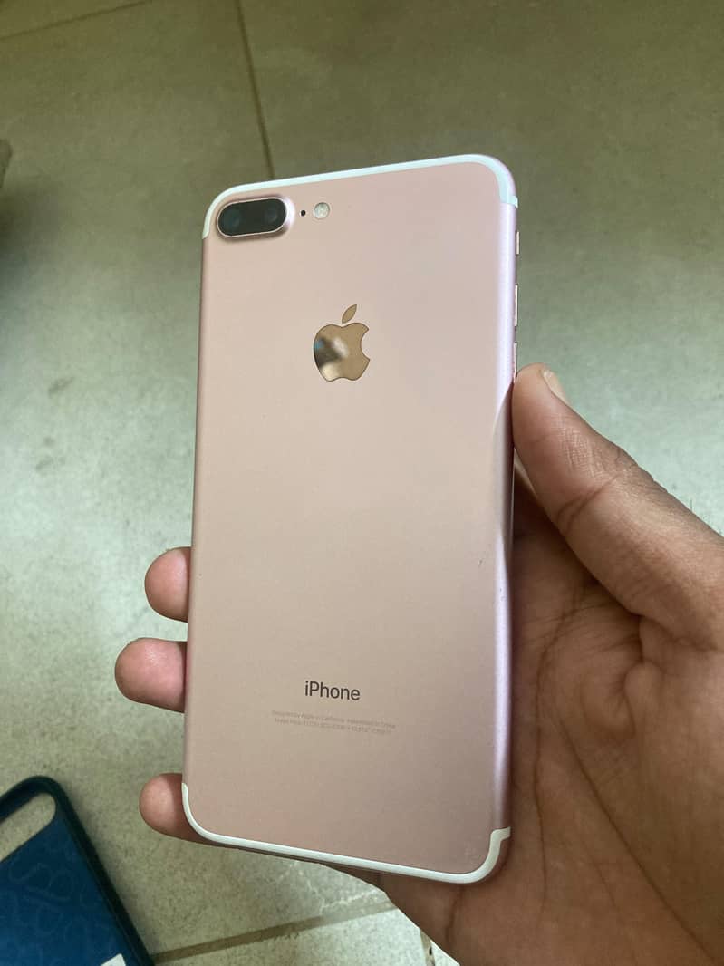 Apple iPhone 7 Plus 3