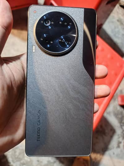 Tecno CAMON 30