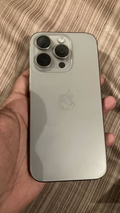 Apple iPhone 15 Pro Factory Unlocked Natural Titanium