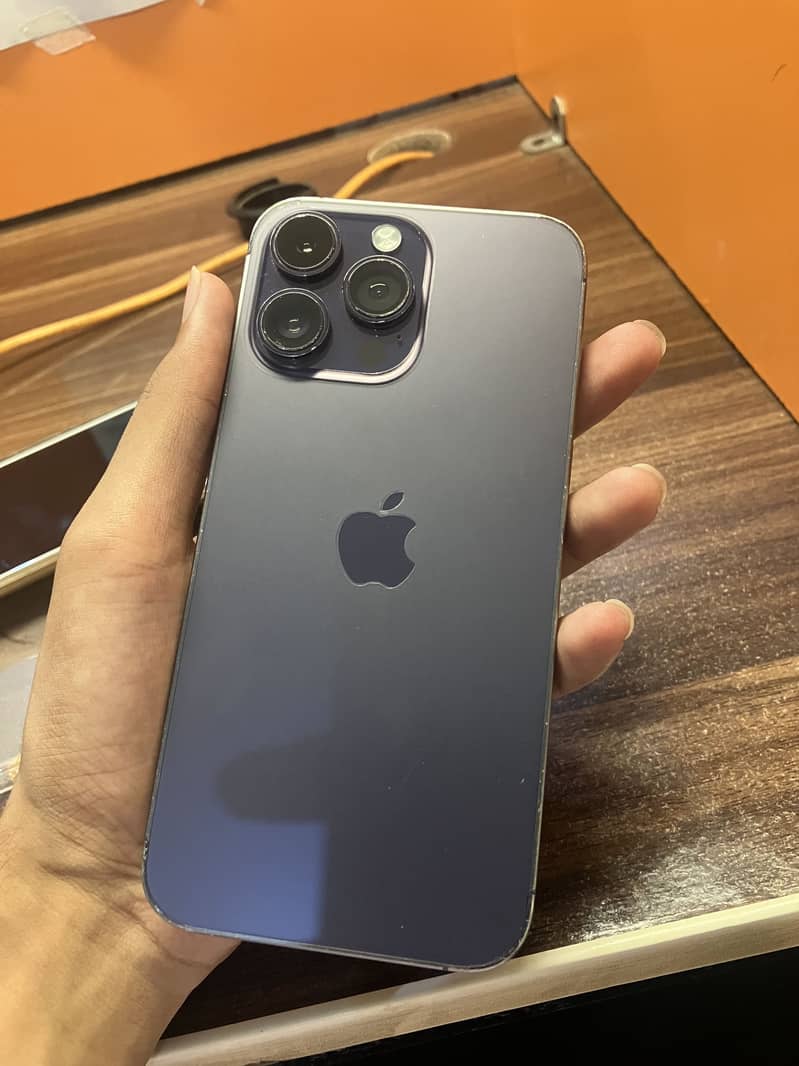 iPhone 14 Pro Max JV 3