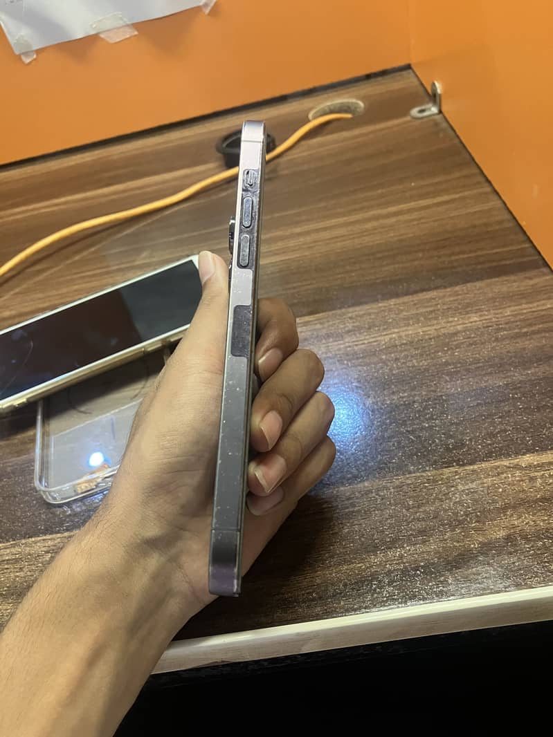iPhone 14 Pro Max JV 6