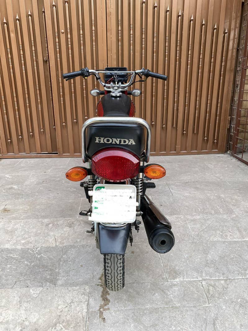 125 2014 model 2