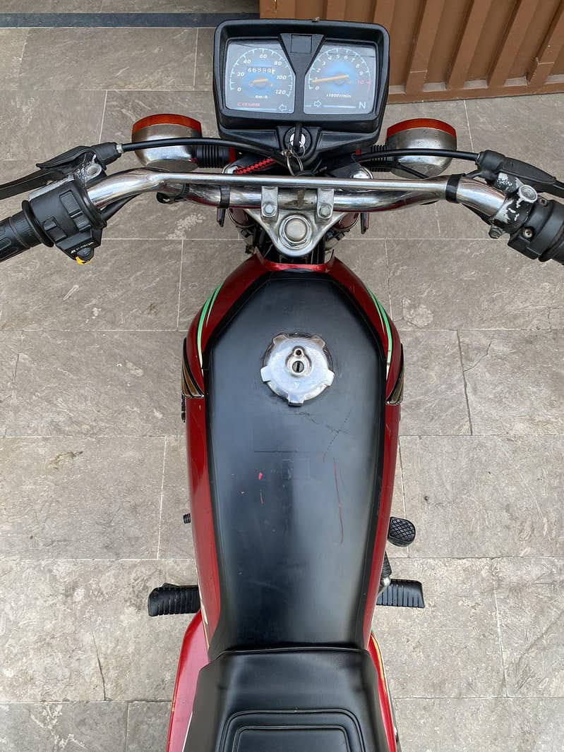 125 2014 model 8