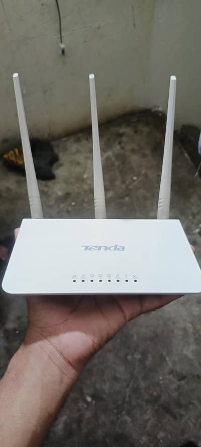 Tenda wifi device
