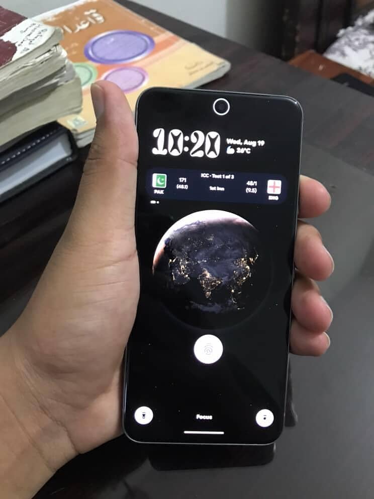 Google Pixel 8 2