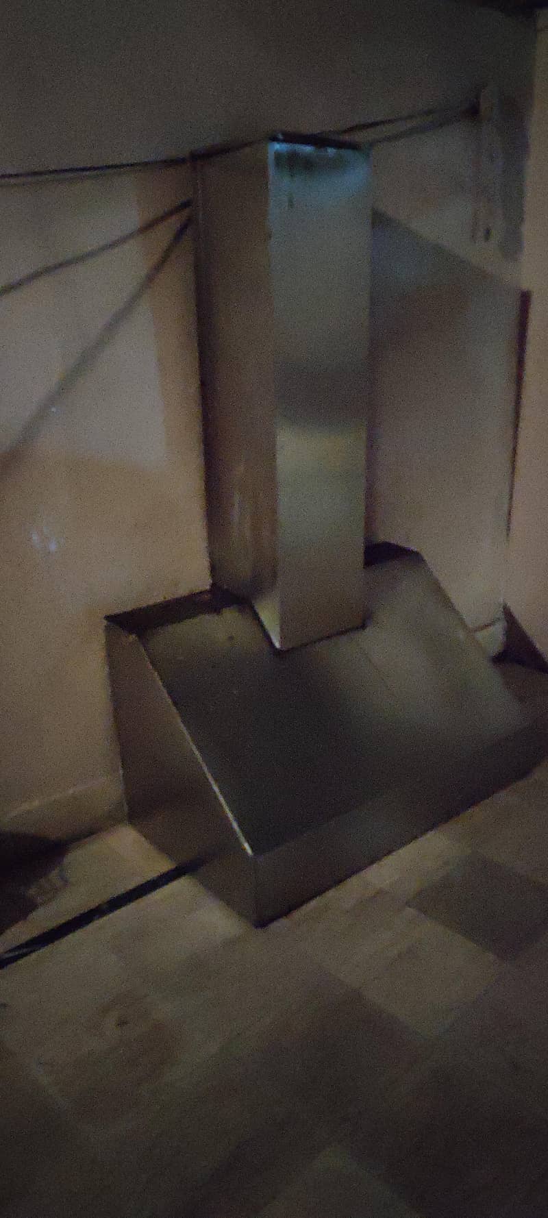 KITCHEN HOOD 2