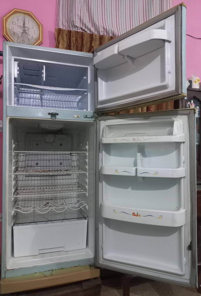 waves refrigerator 3