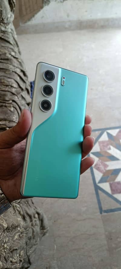 Tecno CAMON 40 Pro