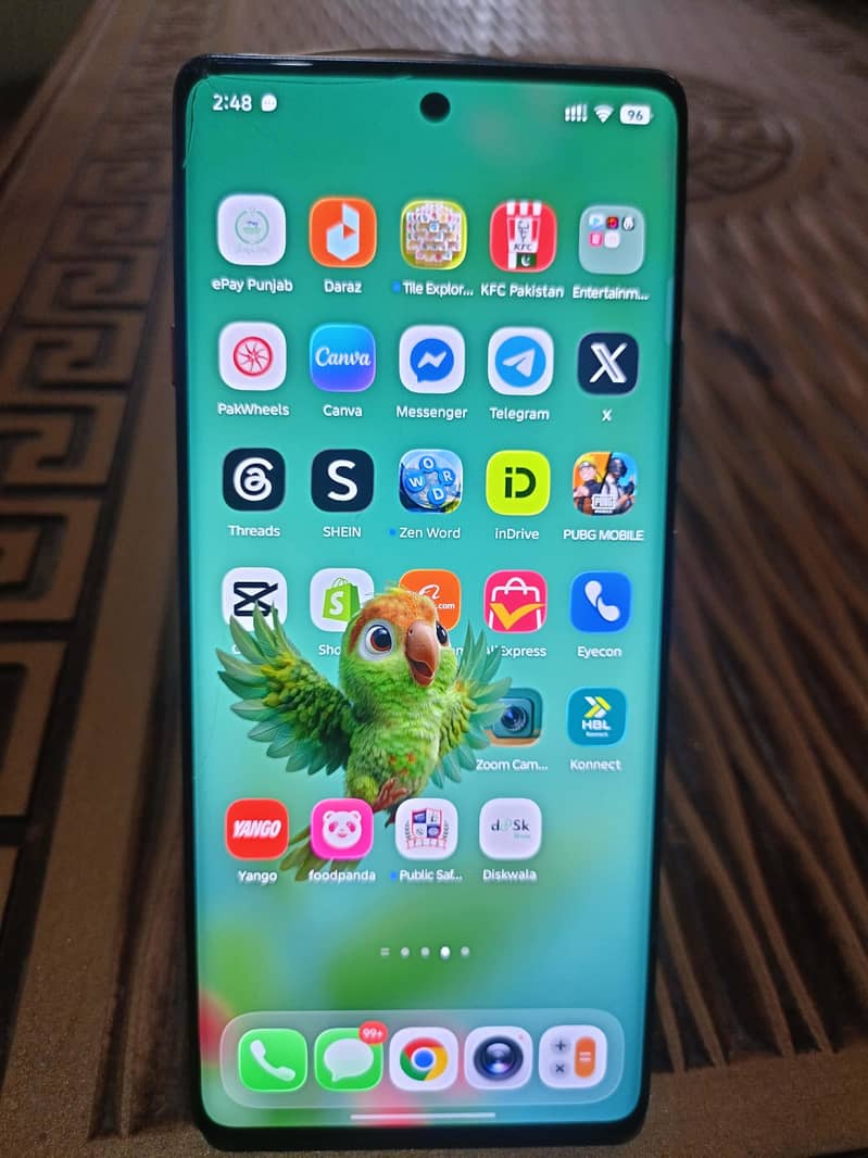 Tecno CAMON 40 Pro 1