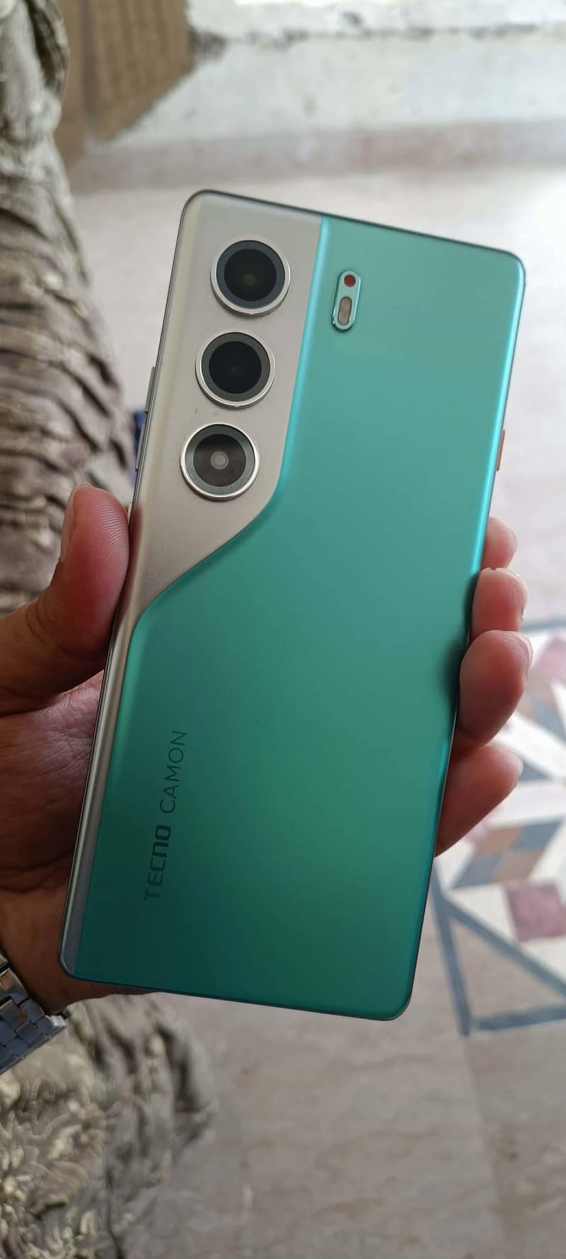 Tecno CAMON 40 Pro 2