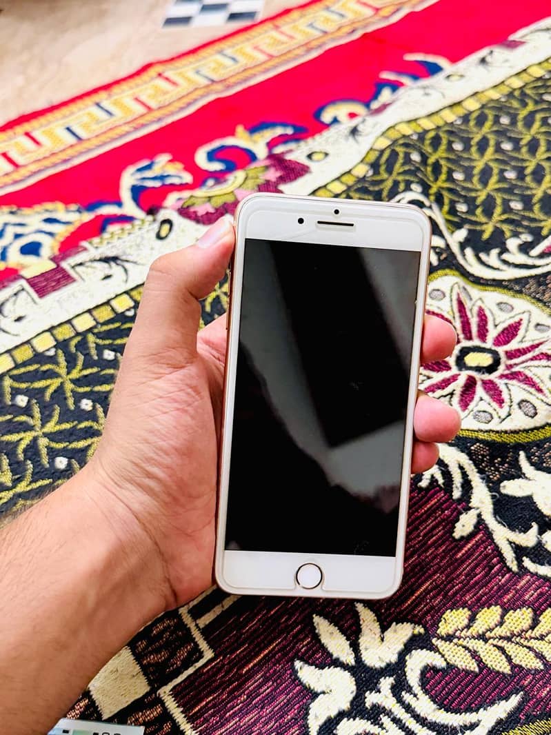 Apple iPhone 8 Plus 2