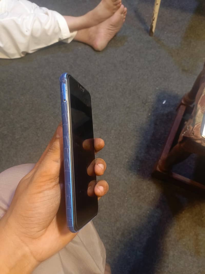 honor 8x 3