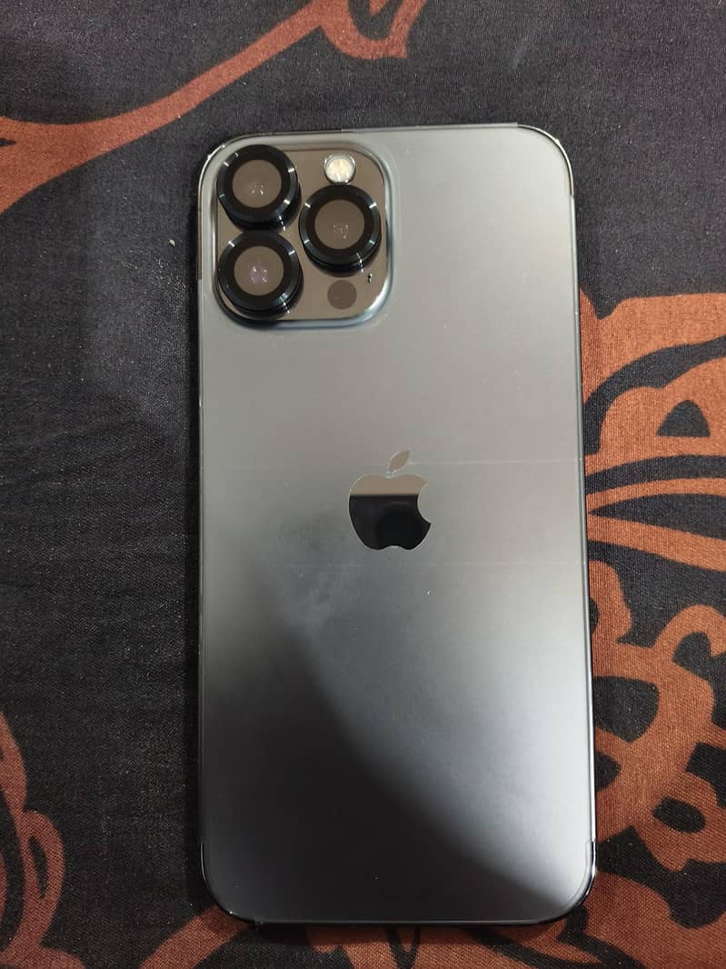 Apple iPhone 13 Pro Max 4