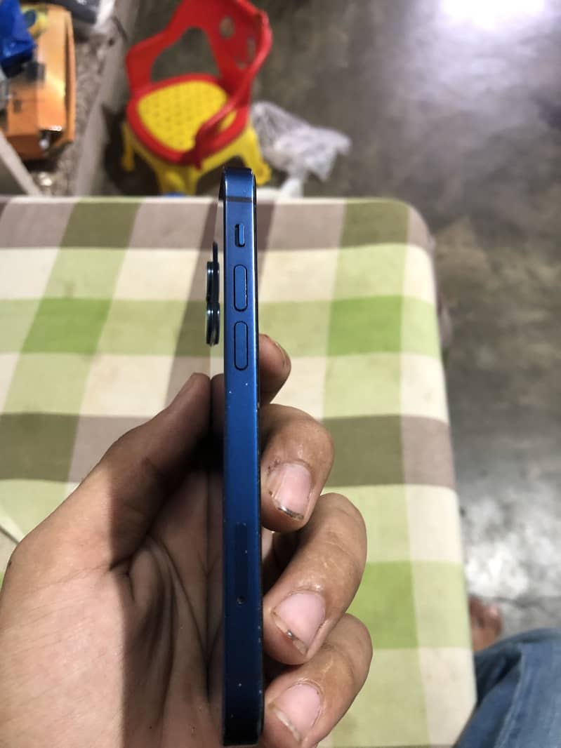 Apple iPhone 12 mini 3