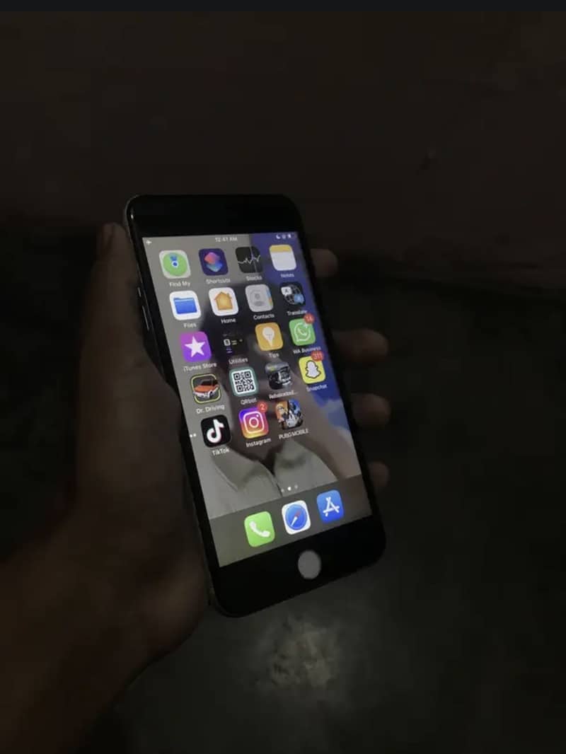 iPhone 7 Plus 1