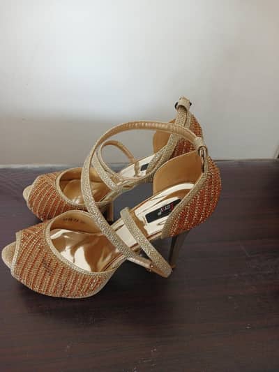 Expensive Bridal & Party wear Heels for sale in cheap price