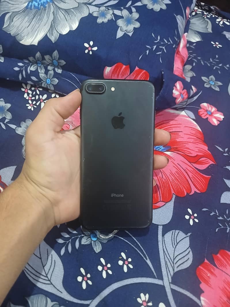 Apple iPhone 7 Plus 0