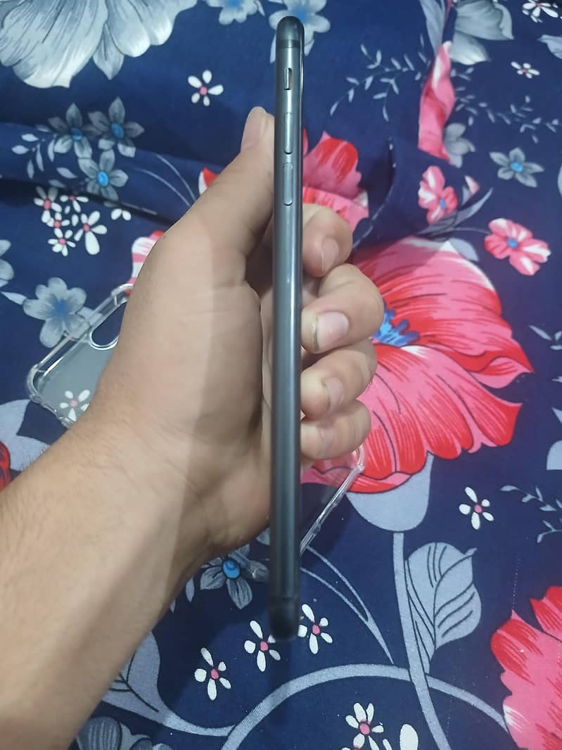 Apple iPhone 7 Plus 2