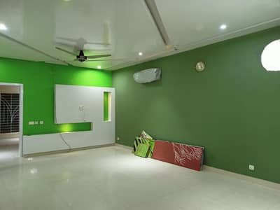 3 bed 12 Marla Upper Portion For Rent in Mustafa Town Lahore