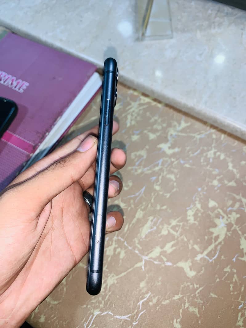 iPhone 11 1