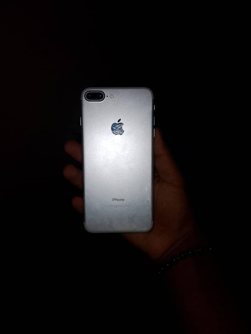 Apple iPhone 7 plus 7 4