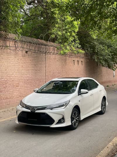 Toyota Corolla Grande 2022 (Black interior)