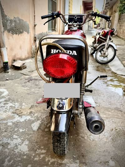Honda CG 125 Model 2015 - Reasonable Price / Urgent Sale
