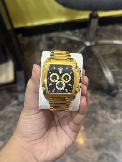 Versace 100% original imported 1 week box open watch