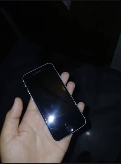 Apple iPhone SE 128/pta approved