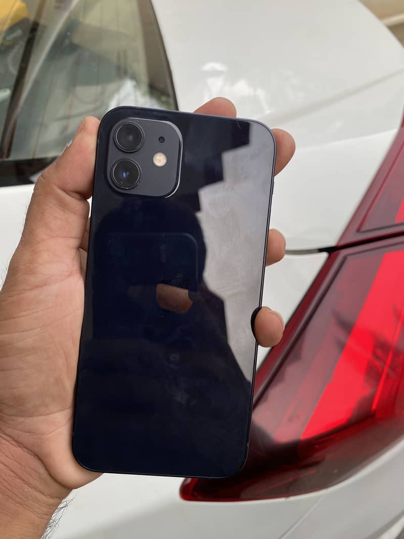 Apple iPhone 12 6