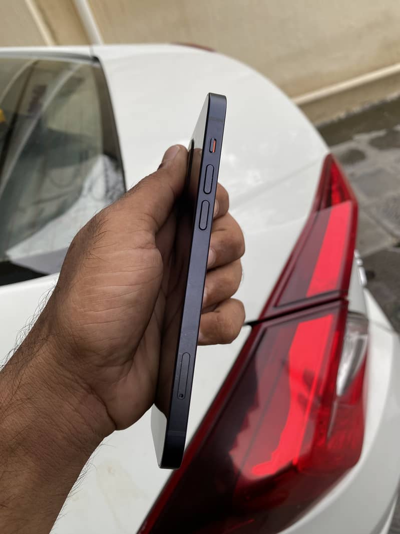 Apple iPhone 12 9