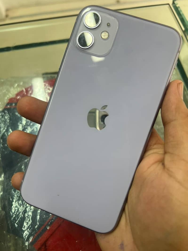 Apple iPhone 11 3