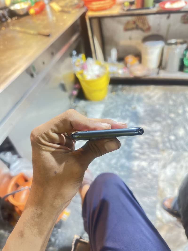 Apple iPhone 11 Pro Max 1