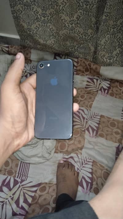 Apple iPhone 8