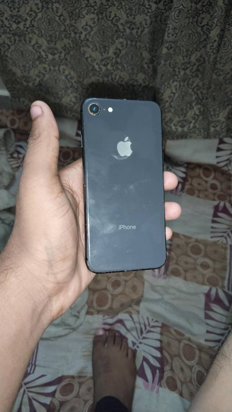 Apple iPhone 8 4
