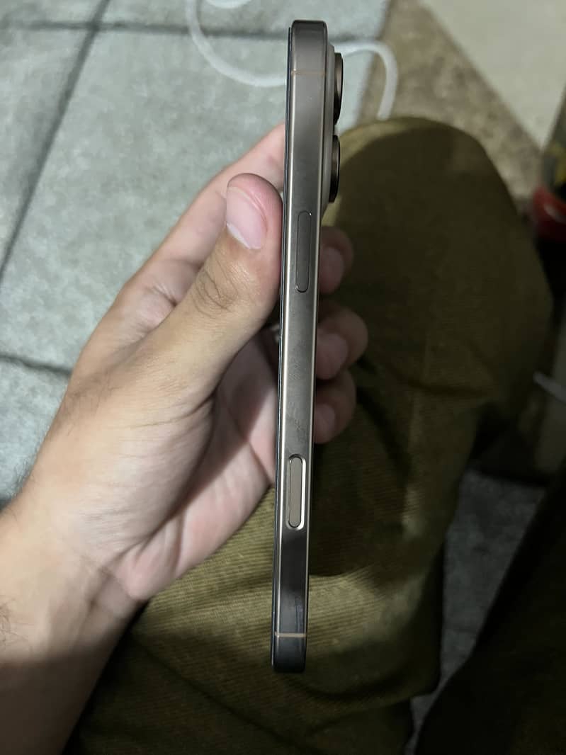 Apple iPhone 16 Pro Max hk factory 4