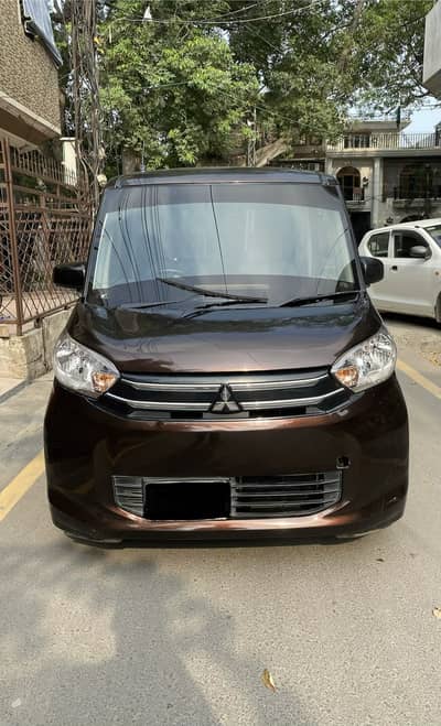 Mitsubishi EK Space Custom 2015