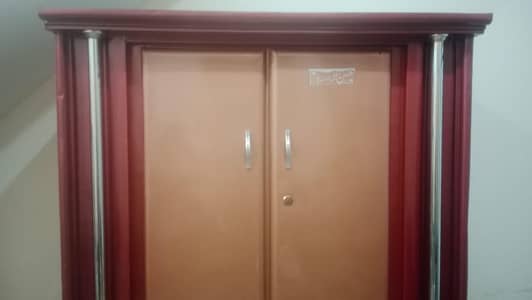 Title: Premium Iron Wardrobe (Bistar Almari, Peta)