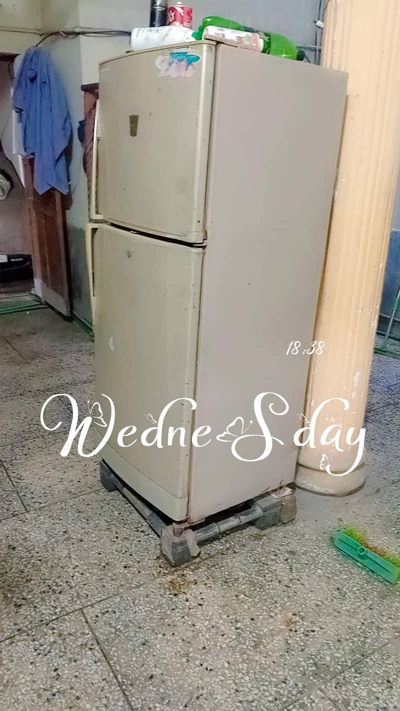 refrigerator 0